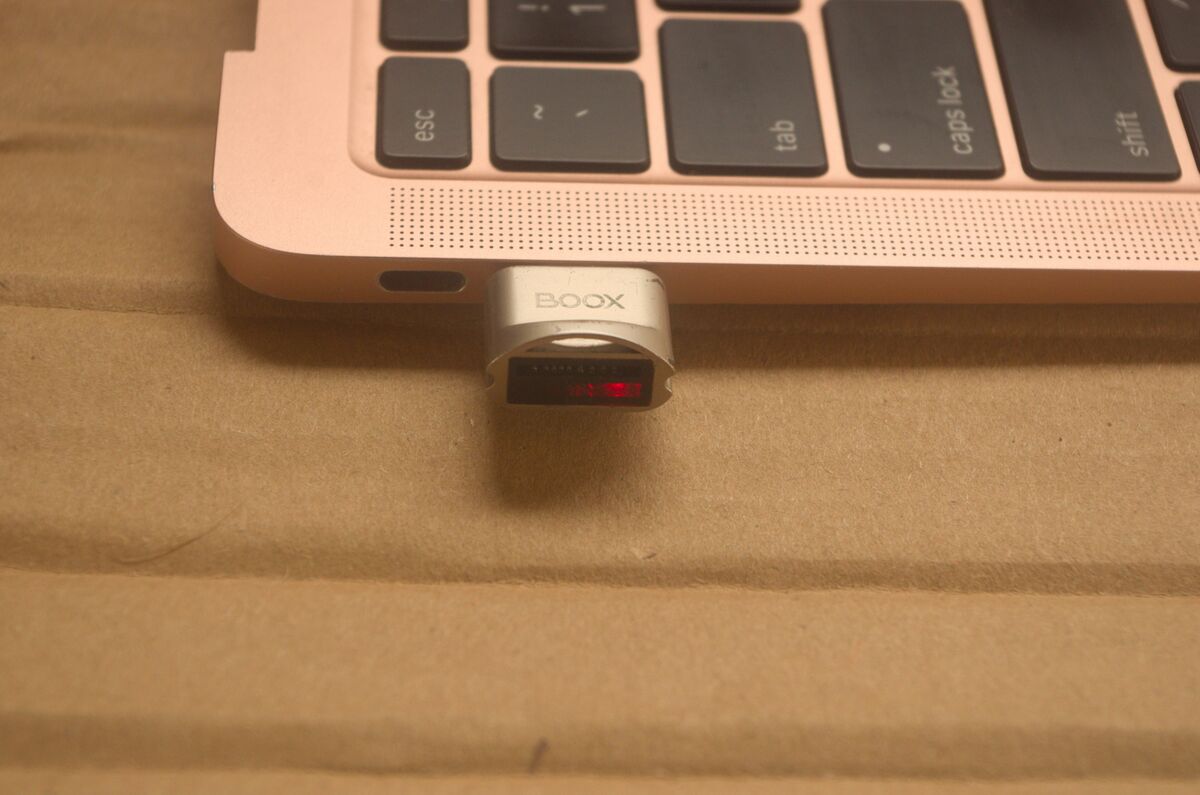 USB-C SD card reader with LED indicator